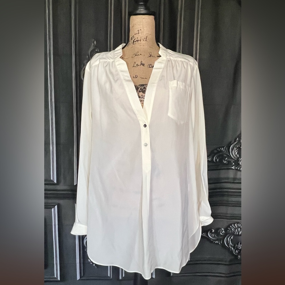 Never Worm Zoa Blouse